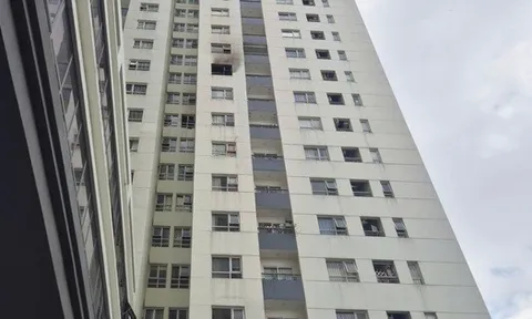 CLIP: Cháy chung cư Dream Home Palace ở TP HCM