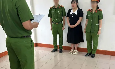 Bắt tạm giam Nguyễn Thị Phương Uyên