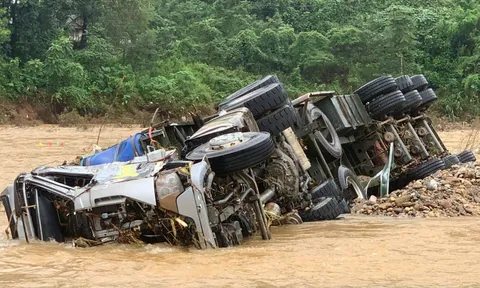 Tìm thấy "vật bất ly thân" của tài xế xe đầu kéo mất tích ở Quảng Trị