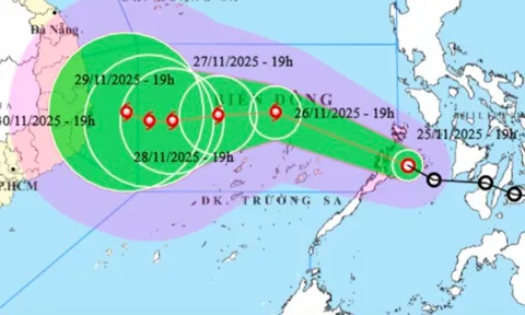 Áp thấp nhiệt đới đã mạnh lên thành bão, diễn biến thế nào khi vào gần Nam Trung bộ?