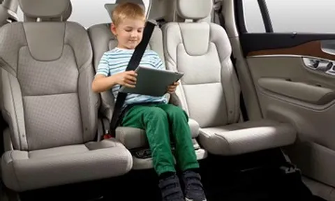 Tại sao chỉ còn hãng xe Volvo tích hợp trang bị ghế trẻ em trên ô tô?