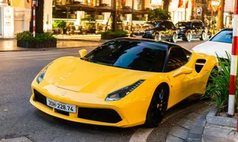 Dàn siêu xe, xe sang trăm tỷ dạo phố Hà Nội, chiếc đắt nhất giá hơn 20 tỷ