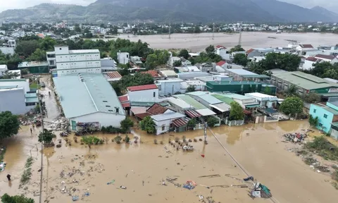 Lũ trên sông Cái Nha Trang đạt đỉnh, nước rút chậm