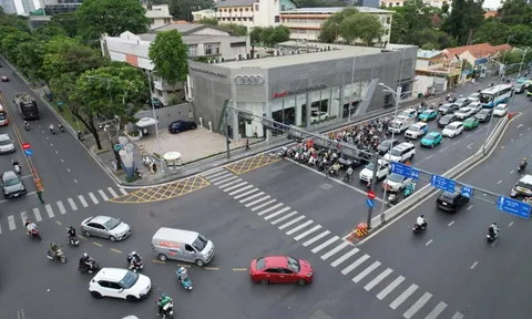 Đường phố TP HCM nay "lạ" lắm!