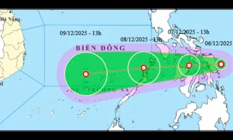 Áp thấp nhiệt đới giật cấp 8 sắp vào Biển Đông