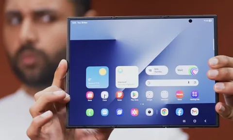 Đây là smartphone gập 3 của Samsung