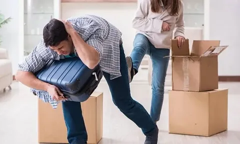 Vợ đuổi chồng ra khỏi nhà, bị phạt đến 10 triệu đồng, buộc xin lỗi công khai