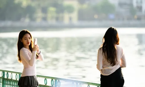 Toàn cảnh Hà Nội hôm nay thật lạ: Bầu trời trong vắt, chất lượng không khí “lọt top” tốt trên thế giới