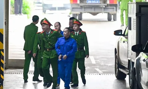 Cựu phó chánh án TAND Cấp cao tại Đà Nẵng Phạm Việt Cường hầu toà