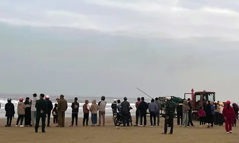 Một ngư dân rơi xuống biển mất tích