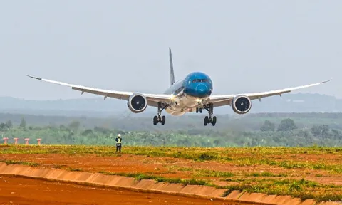 Phi công tiết lộ hậu trường 'xông đất' chưa từng có ở sân bay Long Thành