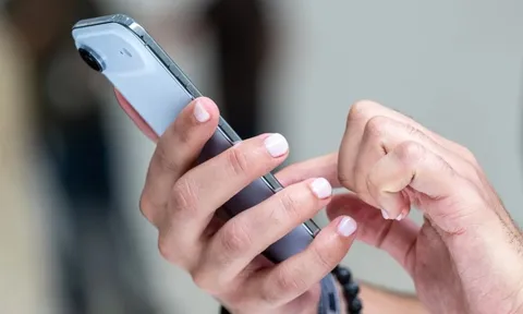 Nghịch lý iPhone Air