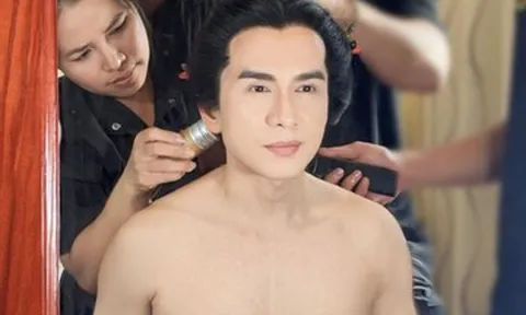 Đan Trường khoe body săn chắc tuổi U50, Ngọc Trinh tạo dáng gợi cảm