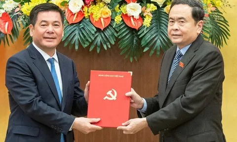 Bộ trưởng Bộ Công Thương Nguyễn Hồng Diên giữ chức vụ mới tại Quốc hội