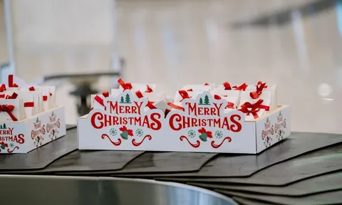 Những kiện hàng đặc biệt xuất hiện trên băng chuyền hành lý ở Nội Bài vào Giáng sinh