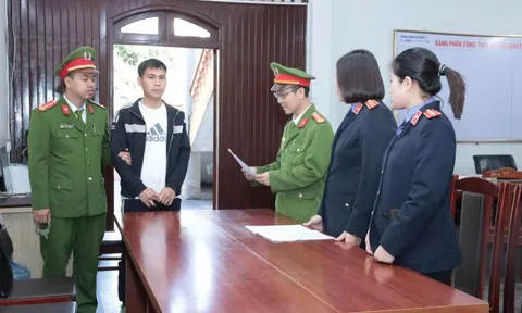 Bắt tạm giam chủ kho hàng Nguyễn Văn Tuyền