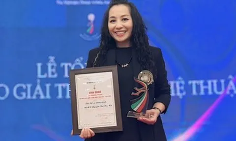 Đại tá Thu Hà đón tin vui, vợ chồng NSND Trịnh Kim Chi mặn nồng