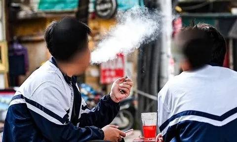 Hút thuốc lá điện tử có thể bị phạt 3-5 triệu đồng