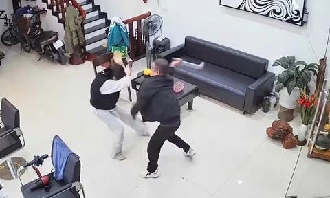 Hé lộ nguyên nhân chồng dùng dao truy sát vợ, con gái tại quán cắt tóc