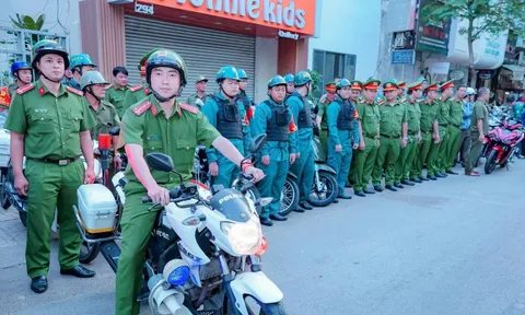 Cao điểm xử lý lấn chiếm lòng đường, vỉa hè ở phường Bàn Cờ, TP HCM