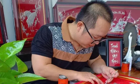 Tùng tranh nhôm và "hành trình khởi nghiệp" không giống ai