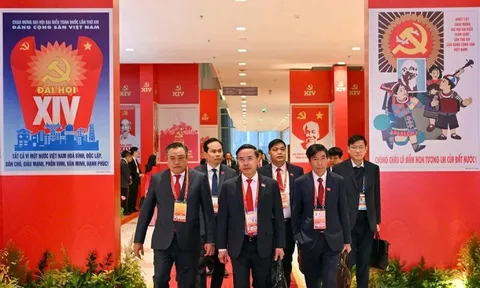 Hình ảnh đại biểu dự ngày làm việc thứ tư Đại hội XIV của Đảng