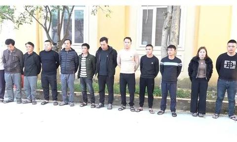 Bí mật trong hầm ngầm có 4 lớp cửa thép kiên cố luôn có người canh gác