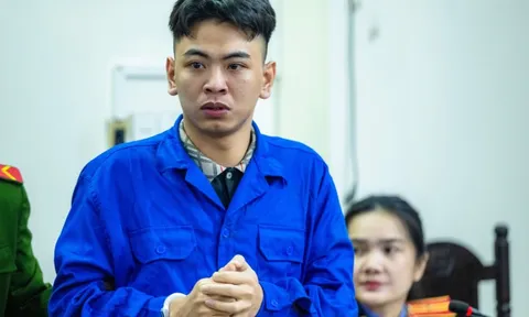 Những hình ảnh đầu tiên của "tổng tài" trong phiên tòa xét xử vụ hành hung nhân viên quán cà phê tại Hà Nội