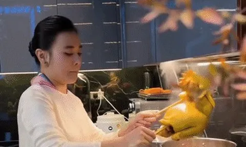 Hình ảnh diễn viên Phương Oanh luộc gà, đồ xôi trong căn bếp triệu view gây sốt