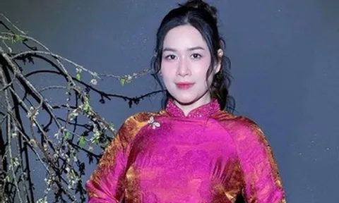 'Nguyệt thảo mai' của 'Phía trước là bầu trời' khóc nức nở đêm giao thừa