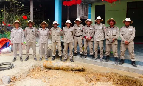 Phát hiện bom nặng hơn 226 kg chỉ cách móng nhà 40 cm ở Quảng Trị