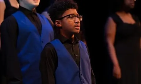 Diễn viên 15 tuổi tử vong sau tai nạn súng đạn tại nhà riêng