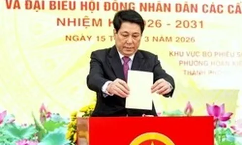 Chủ tịch nước Lương Cường bỏ phiếu tại điểm bầu cử Tổng cục Chính trị