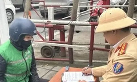 Đề xuất tạm ngừng xuất cảnh với người chây ì nộp phạt vi phạm hành chính