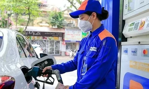 Bộ Tài chính đề xuất miễn thuế xăng, dầu, nhiên liệu bay đến 30/6/2026