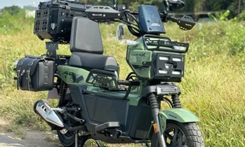 Xe tay ga Honda Square X125 thiết kế dị kiểu hộp vuông, giá đắt gần 100 triệu