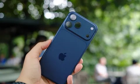 iPhone lại lên đỉnh