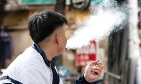 Chính thức: Hút thuốc lá điện tử bị phạt tới 5 triệu đồng, “chứa chấp” phạt đến 10 triệu đồng từ ngày 15.5