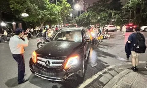 Uống bia rượu, tài xế Mercedes tông xe liên hoàn