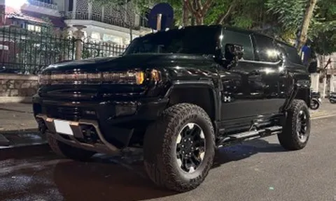 Đại gia Hà Nội mua siêu SUV điện GMC Hummer độc nhất Việt Nam, mạnh như siêu xe