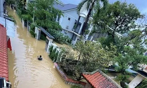 Vì sao một số phường ở Huế phát tiền hỗ trợ lũ lụt vào... mùa hè?