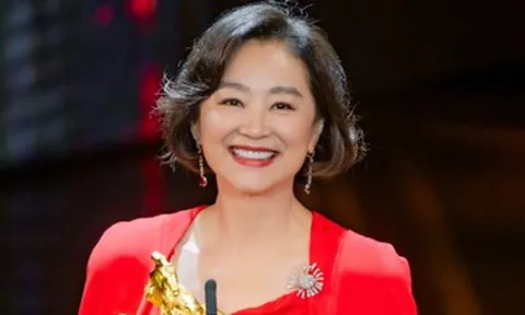 'Đệ nhất mỹ nhân châu Á' viên mãn bên chồng CEO, được săn đón ở tuổi 72 là ai?