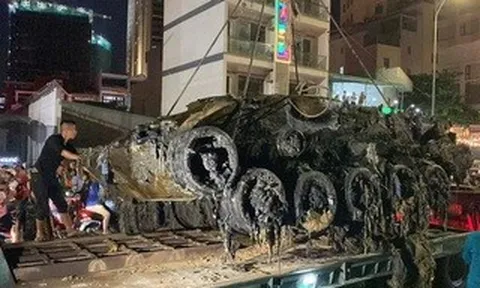 Thông tin mới nhất về chiếc xe tăng trục vớt tại bãi biển Quy Nhơn