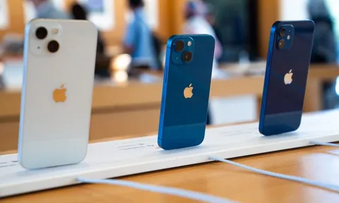 Đường dây móc túi iPhone lớn nhất thế giới bị triệt phá