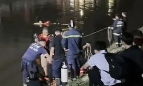 Bất ngờ nhảy xuống sông lúc 1 giờ sáng, cô gái trẻ tử vong