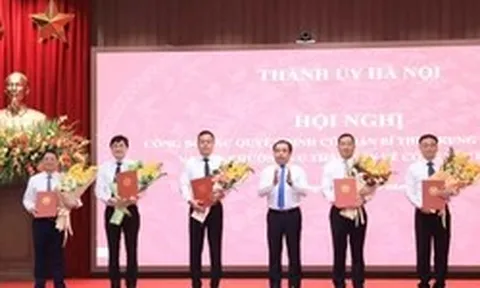 Công bố quyết định của Ban Bí thư về công tác cán bộ tại Hà Nội