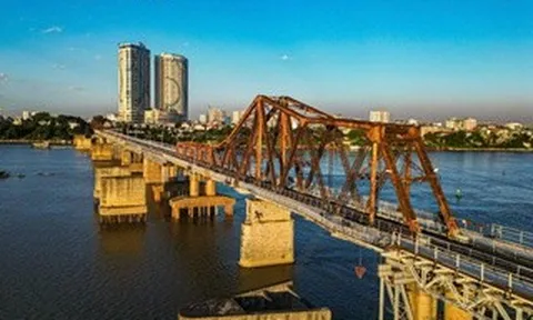Cầu Long Biên thông xe trở lại sau 2 tháng sửa chữa