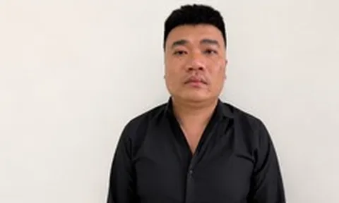 Khám xét khẩn cấp căn hộ chung cư, khởi tố Tạ Văn Phúc SN 1993