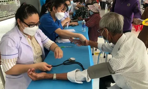 Tin vui từ năm nay: Người cao tuổi được hưởng khám sức khỏe miễn phí ít nhất 1 lần/năm