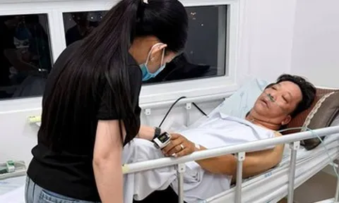 Nghệ sĩ Minh Hòa đột quỵ, suy hô hấp